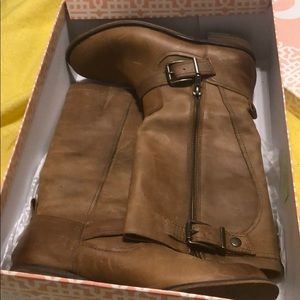 NEVER WORN Gianni Bini boots